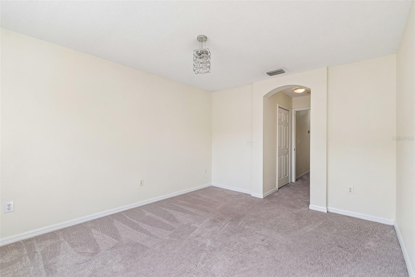 NASSAU POINTE TOWNHOMES AT HERITAGE ISLE - Residential