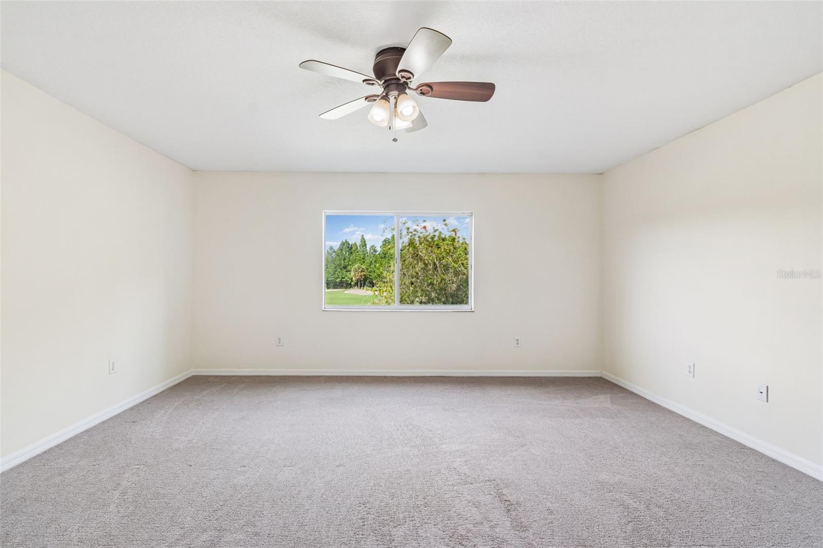 NASSAU POINTE TOWNHOMES AT HERITAGE ISLE - Residential