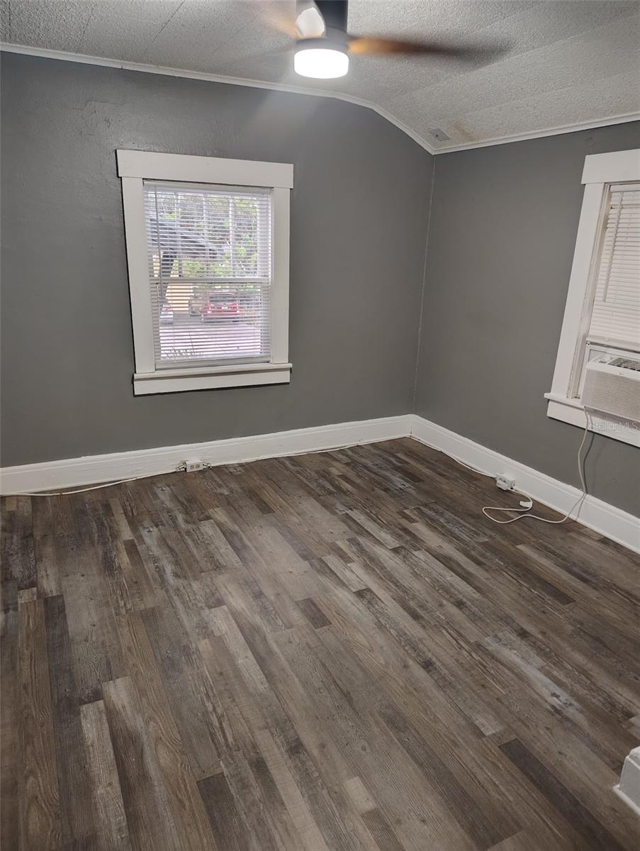 DIXIELAND REV - Residential Lease