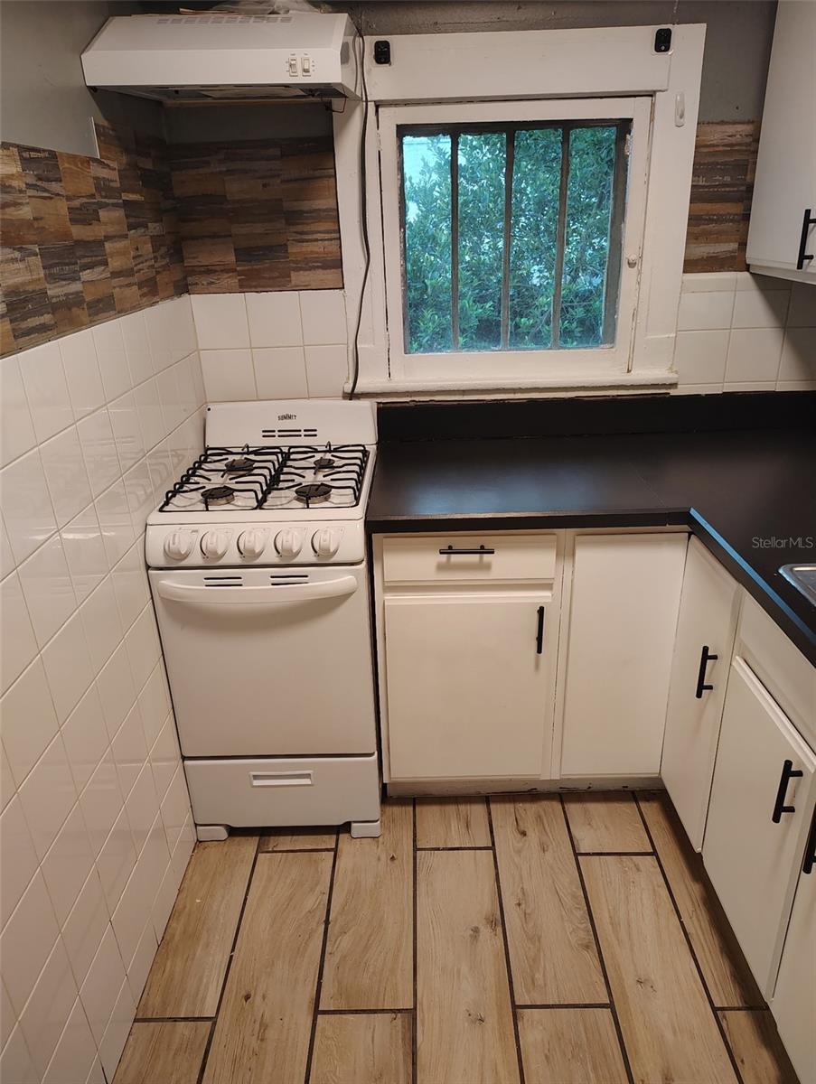 DIXIELAND REV - Residential Lease