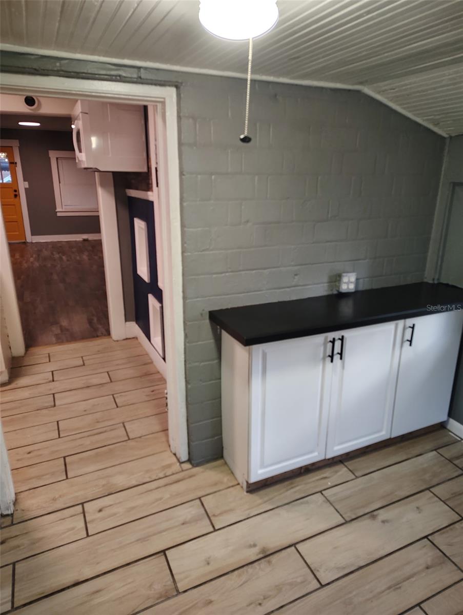 DIXIELAND REV - Residential Lease