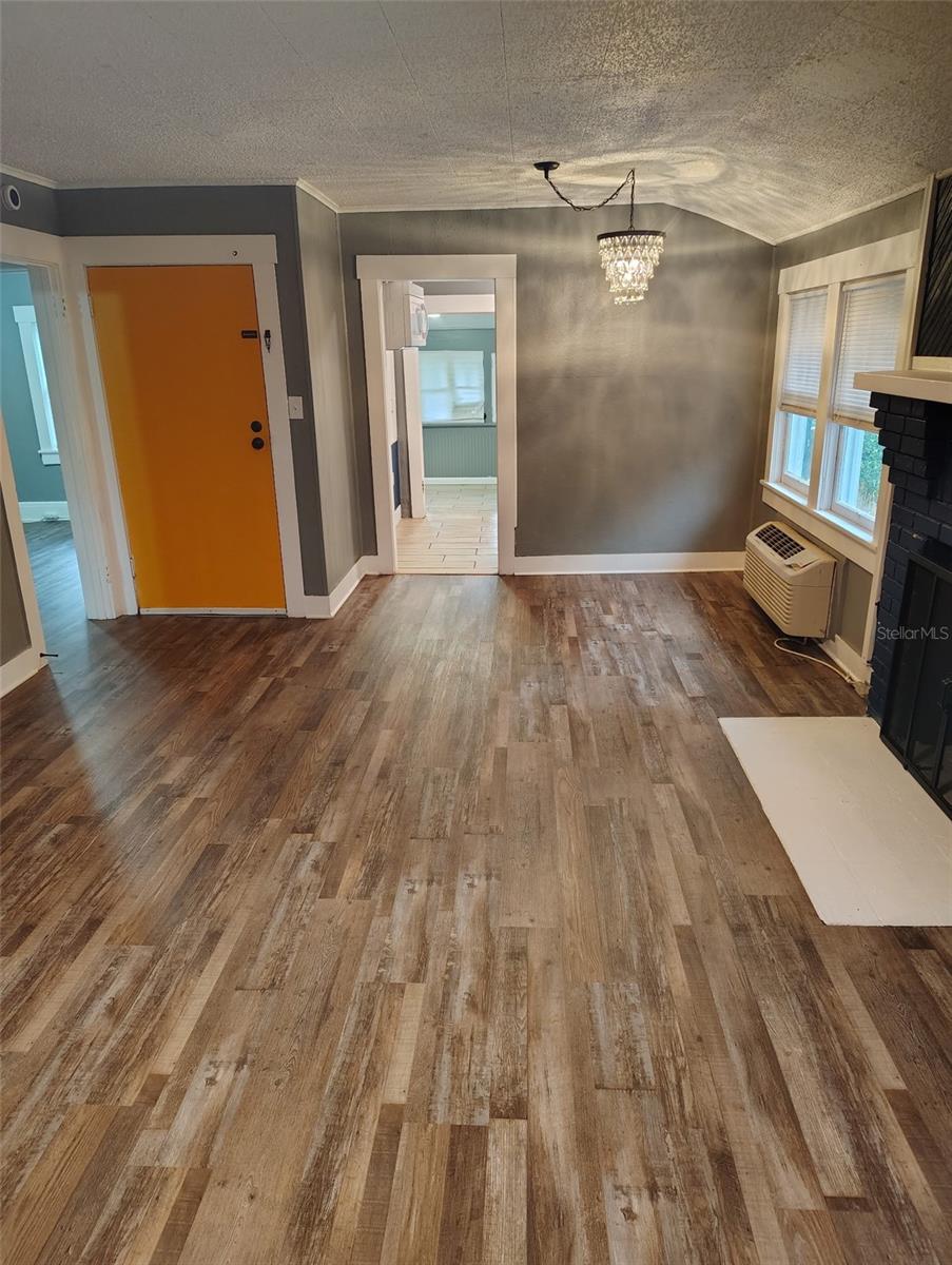DIXIELAND REV - Residential Lease