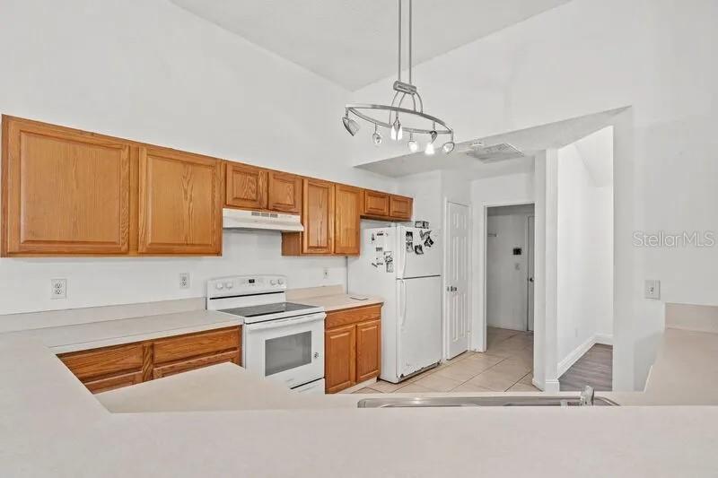 05508 WINDSOR CHASE UNIT TWO - Residential