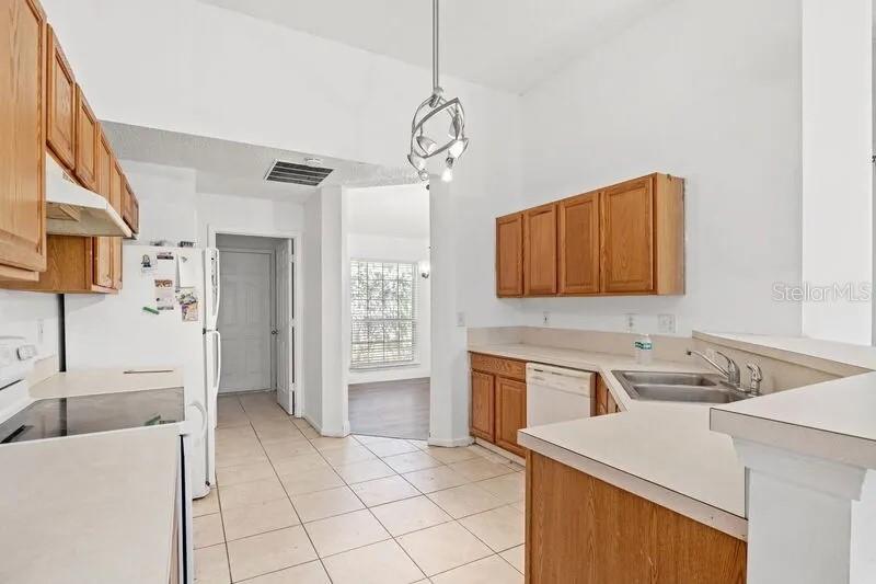 05508 WINDSOR CHASE UNIT TWO - Residential