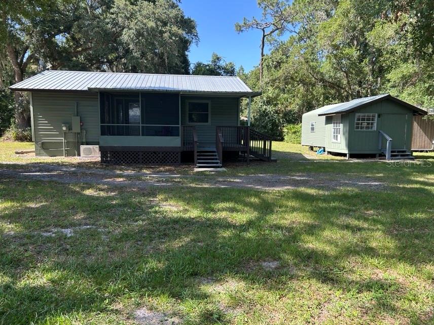 LEE ACRES - Residential