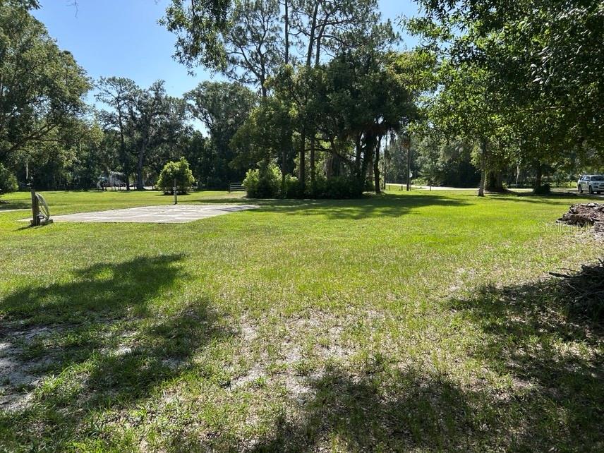 LEE ACRES - Residential