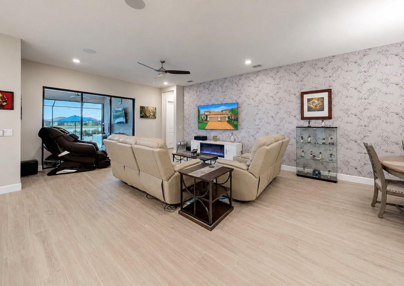 ESPLANADE NORTH AT ARTISAN LAKES SUBPH I - Residential