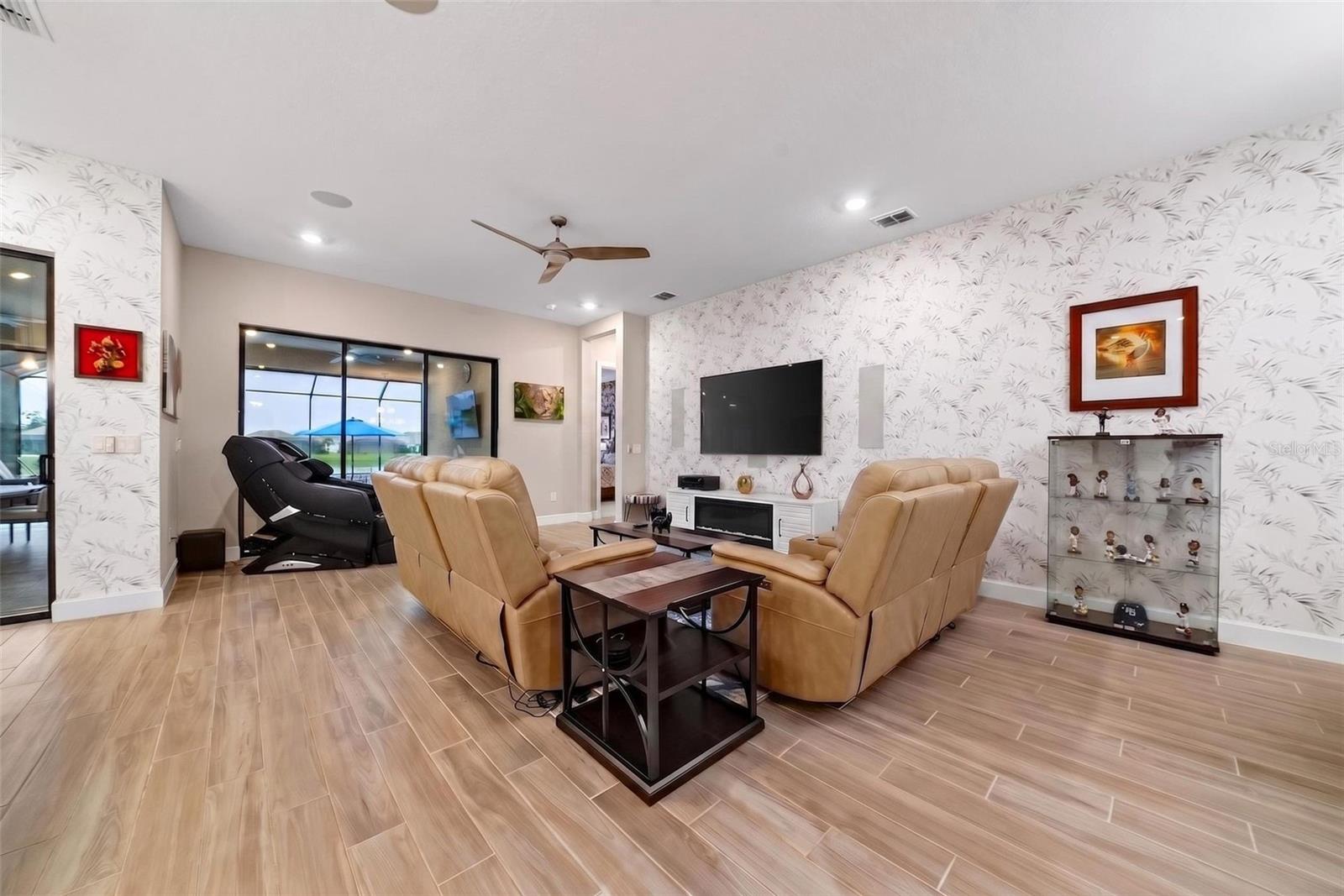 ESPLANADE NORTH AT ARTISAN LAKES SUBPH I - Residential
