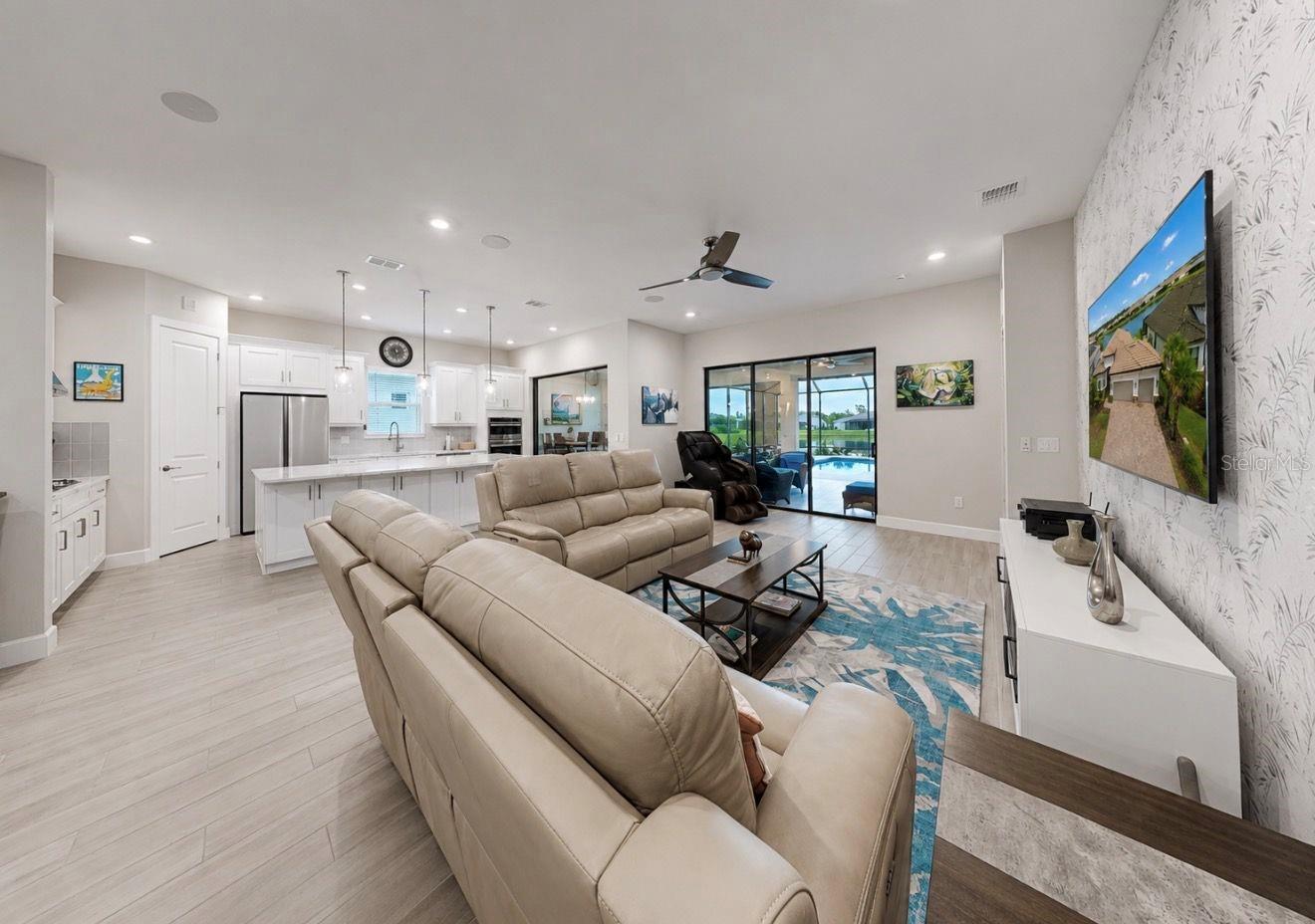 ESPLANADE NORTH AT ARTISAN LAKES SUBPH I - Residential