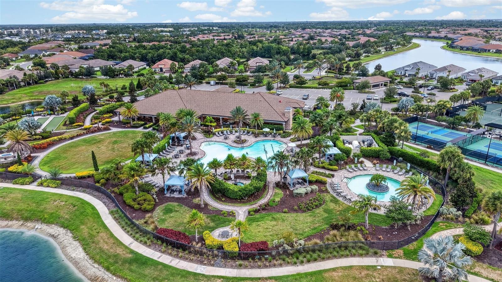 ESPLANADE NORTH AT ARTISAN LAKES SUBPH I - Residential