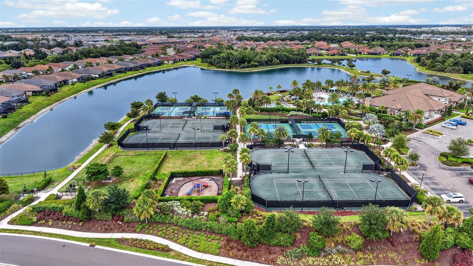ESPLANADE NORTH AT ARTISAN LAKES SUBPH I - Residential