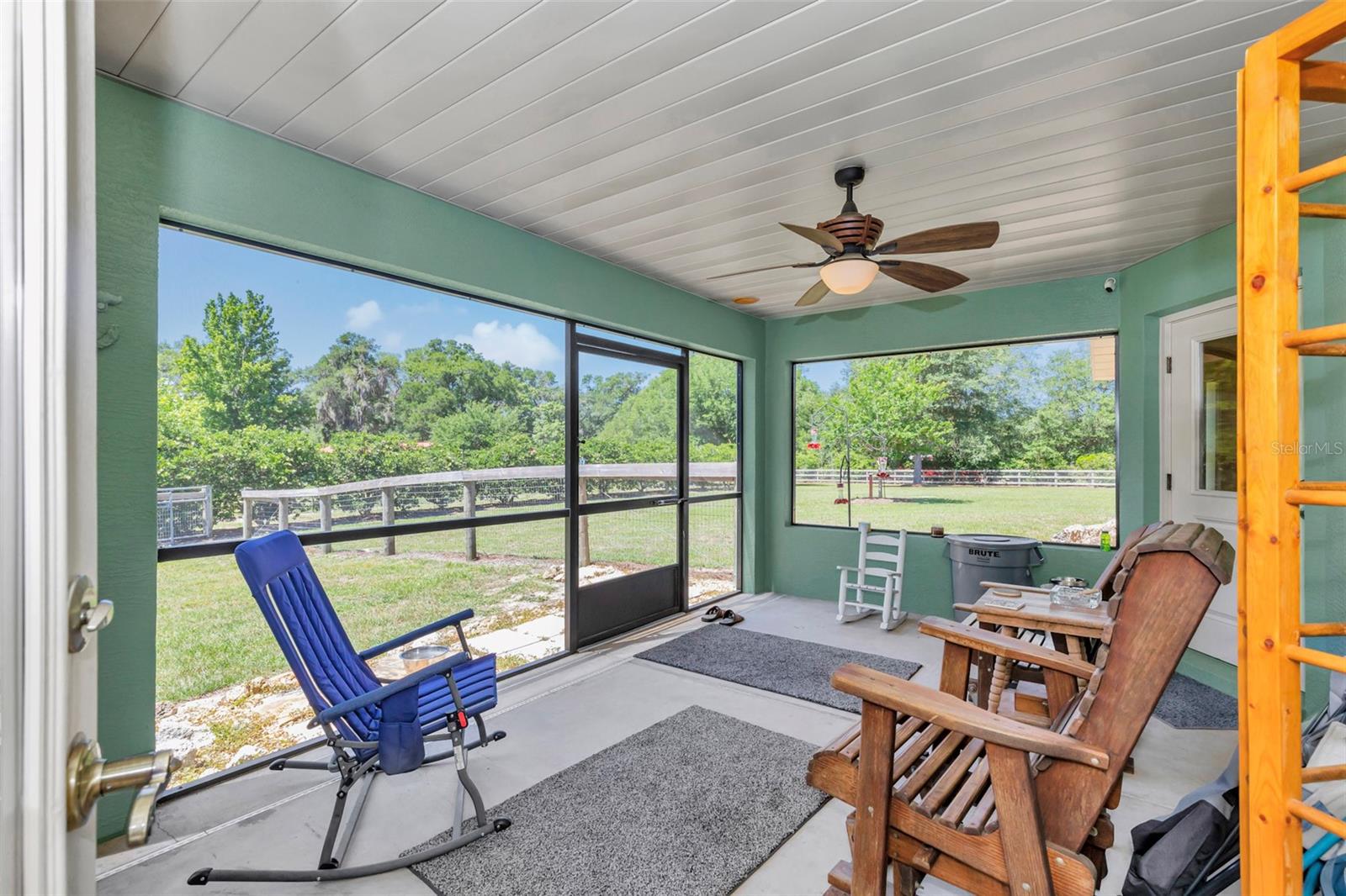 NO SUBDIVISION NAME - Residential