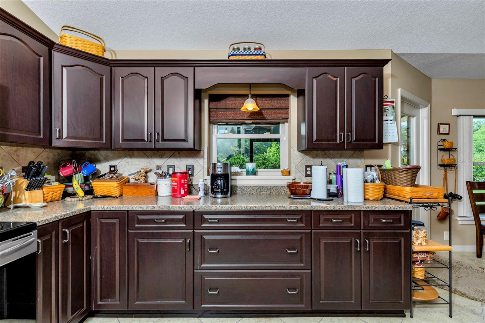 NO SUBDIVISION NAME - Residential