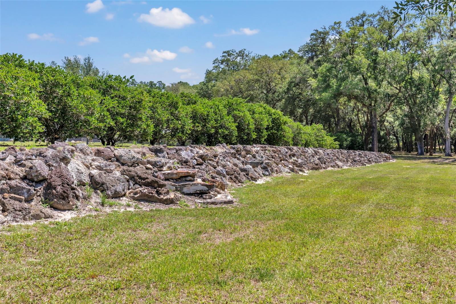 NO SUBDIVISION NAME - Residential
