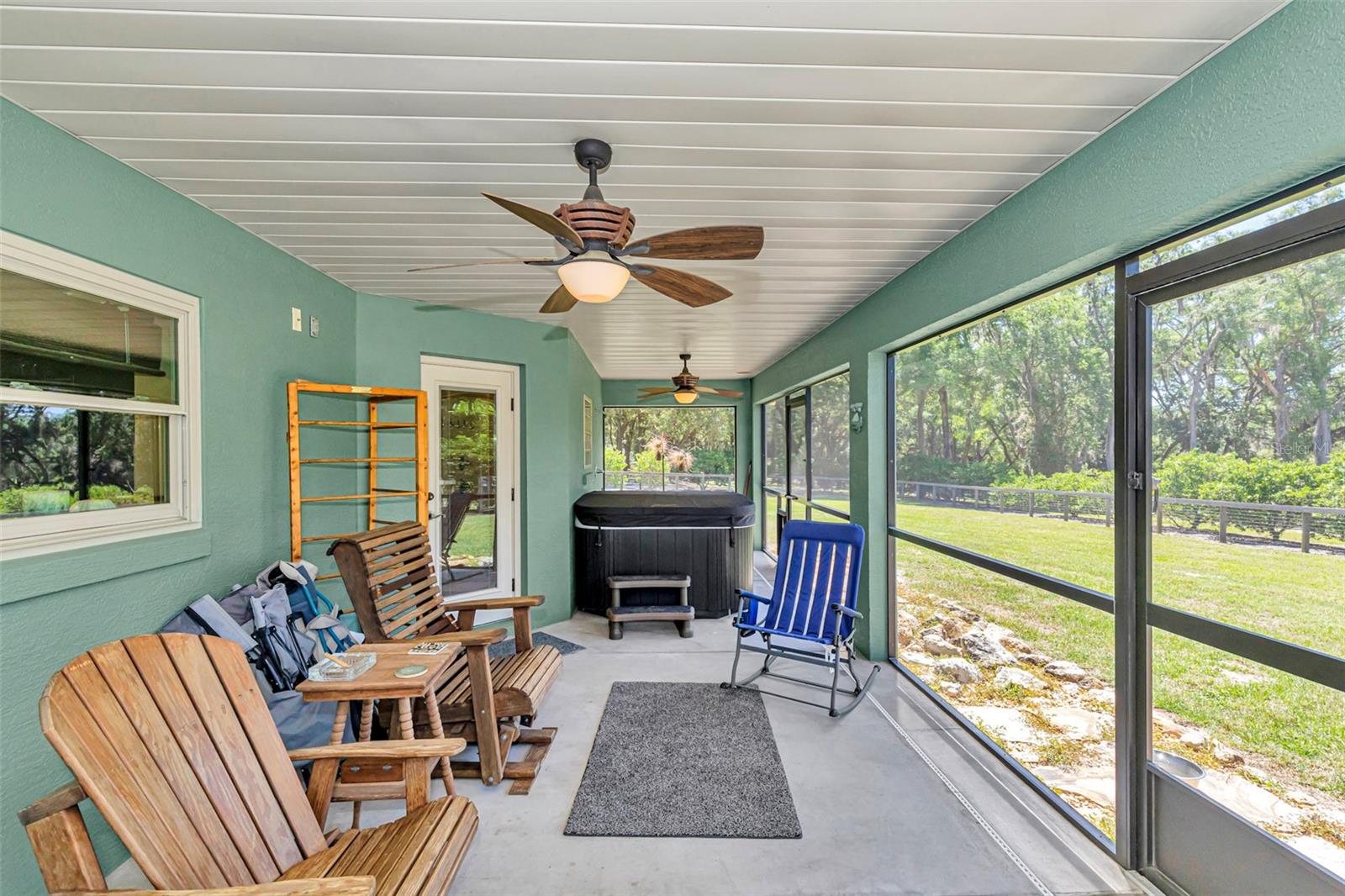 NO SUBDIVISION NAME - Residential