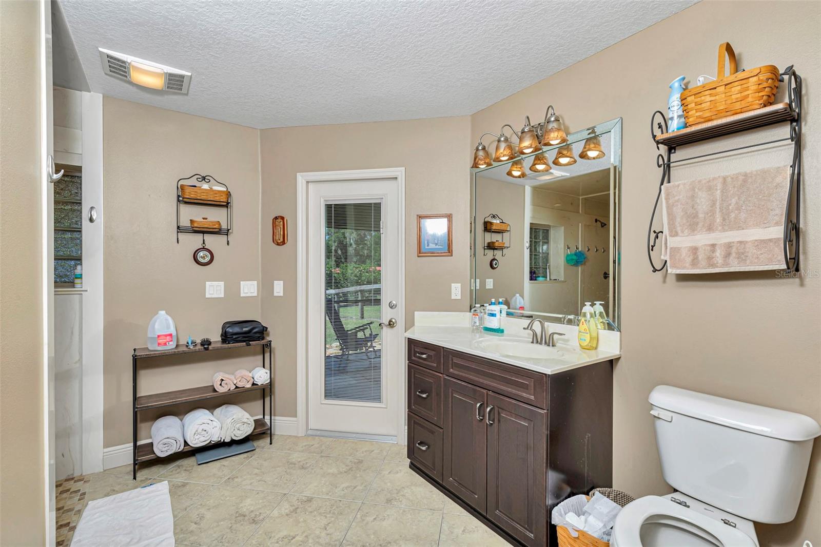 NO SUBDIVISION NAME - Residential