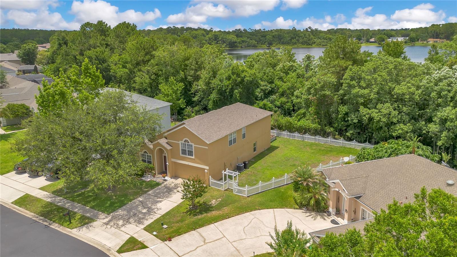 LAKE KEHOE PRESERVE 45/87 - Residential