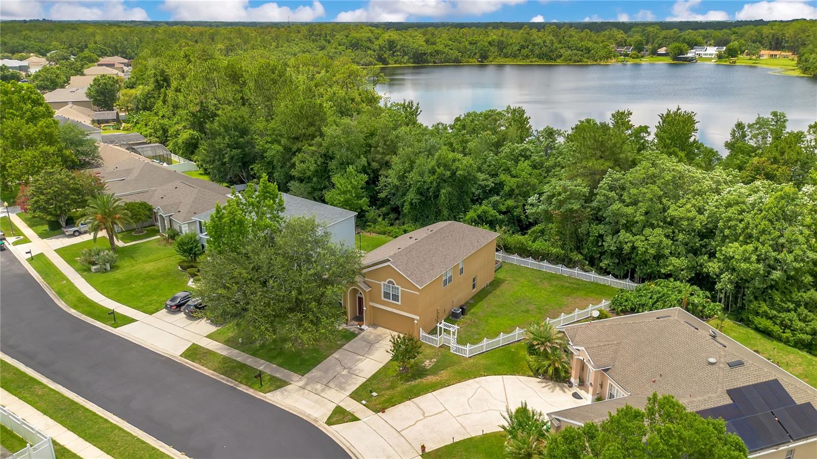 LAKE KEHOE PRESERVE 45/87 - Residential