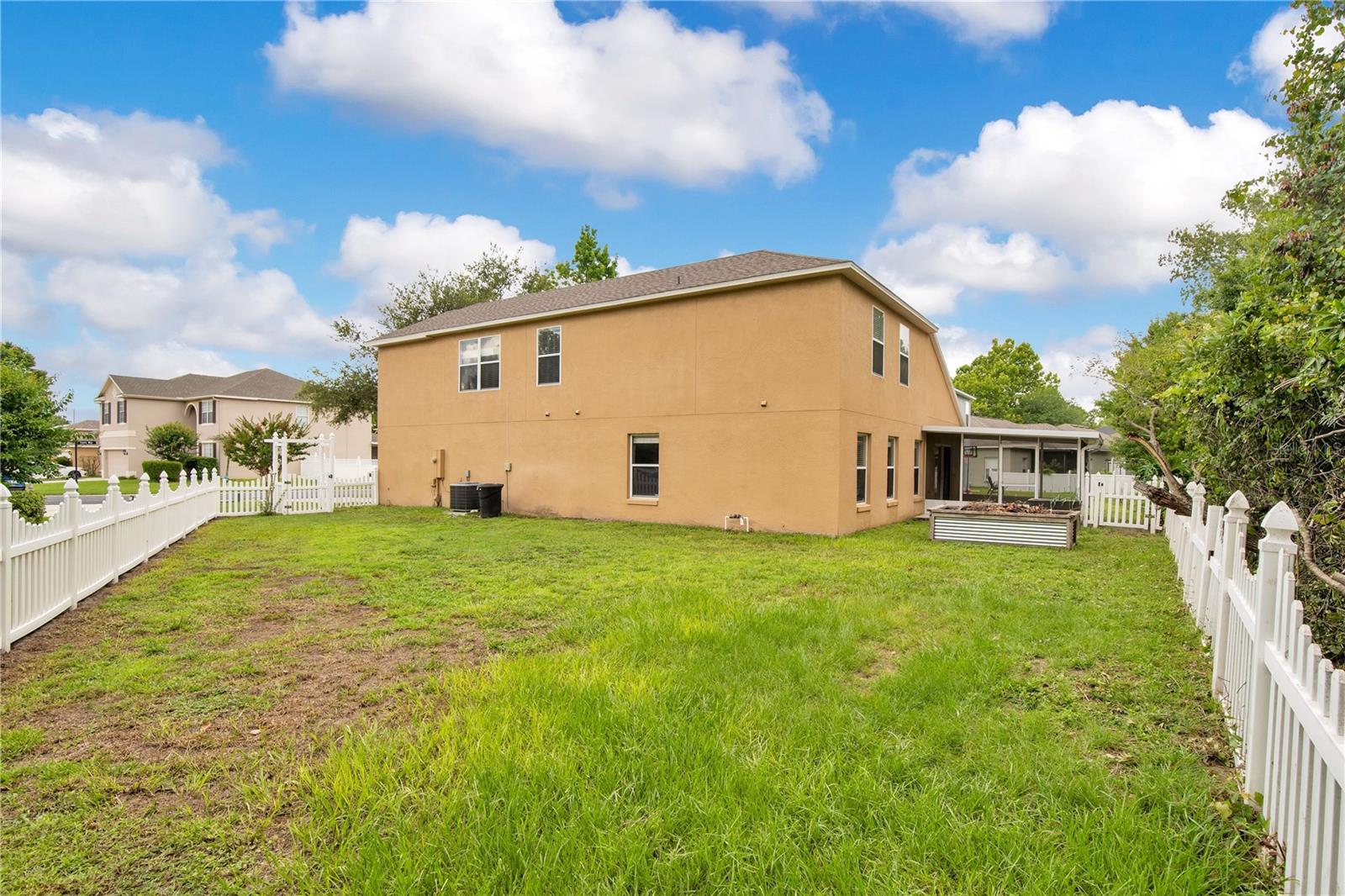 LAKE KEHOE PRESERVE 45/87 - Residential
