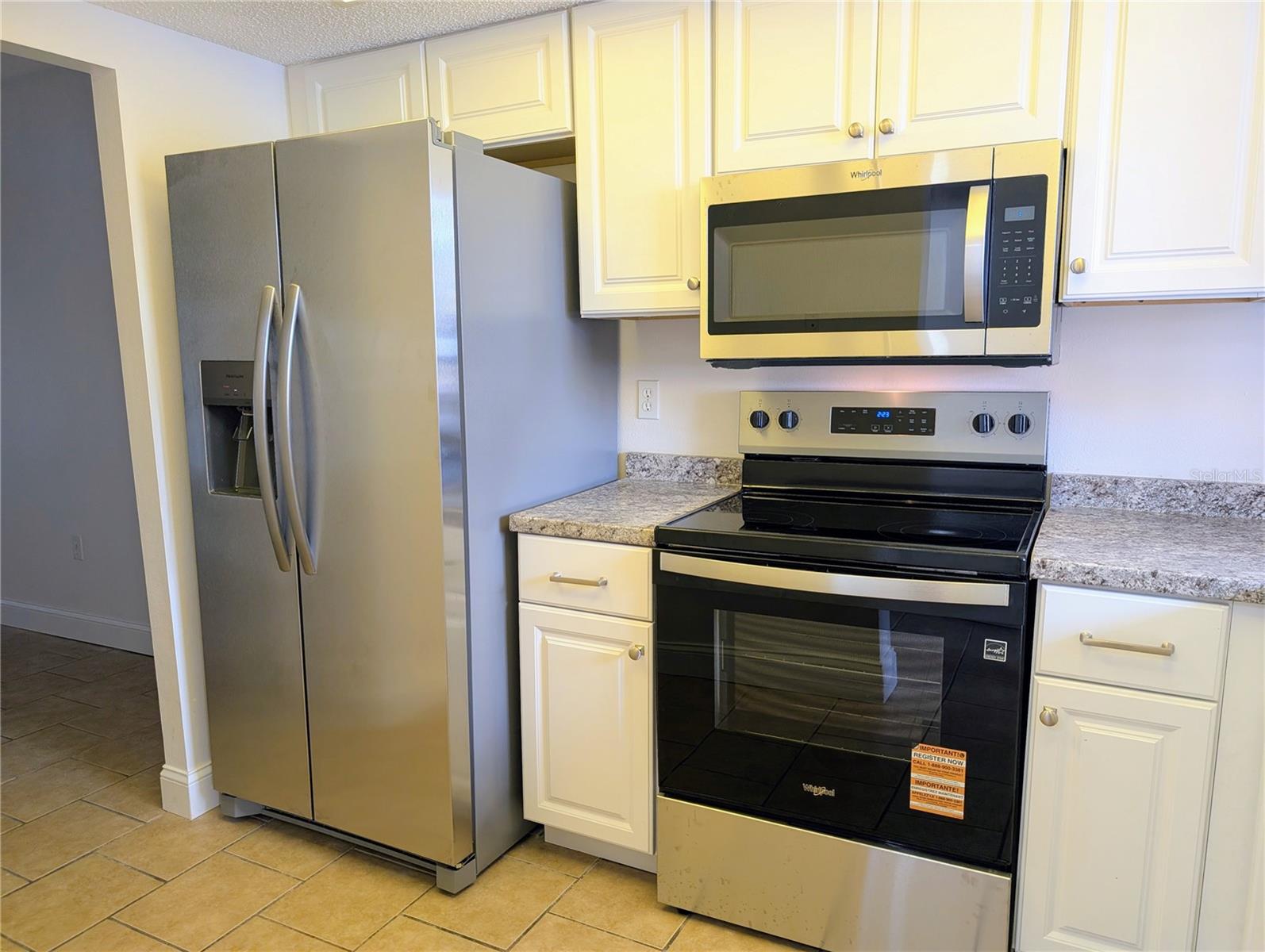BAYSHORE ON THE LAKE APTS SEC 4 - Residential
