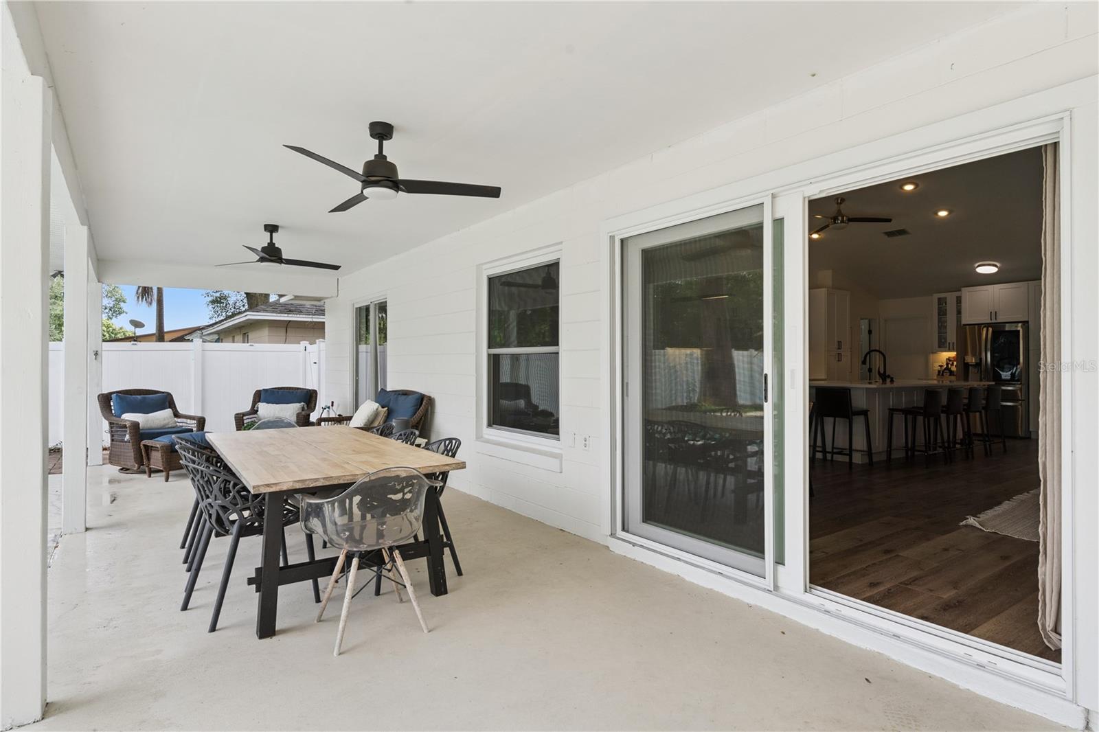 HIDDEN OAKS - Residential