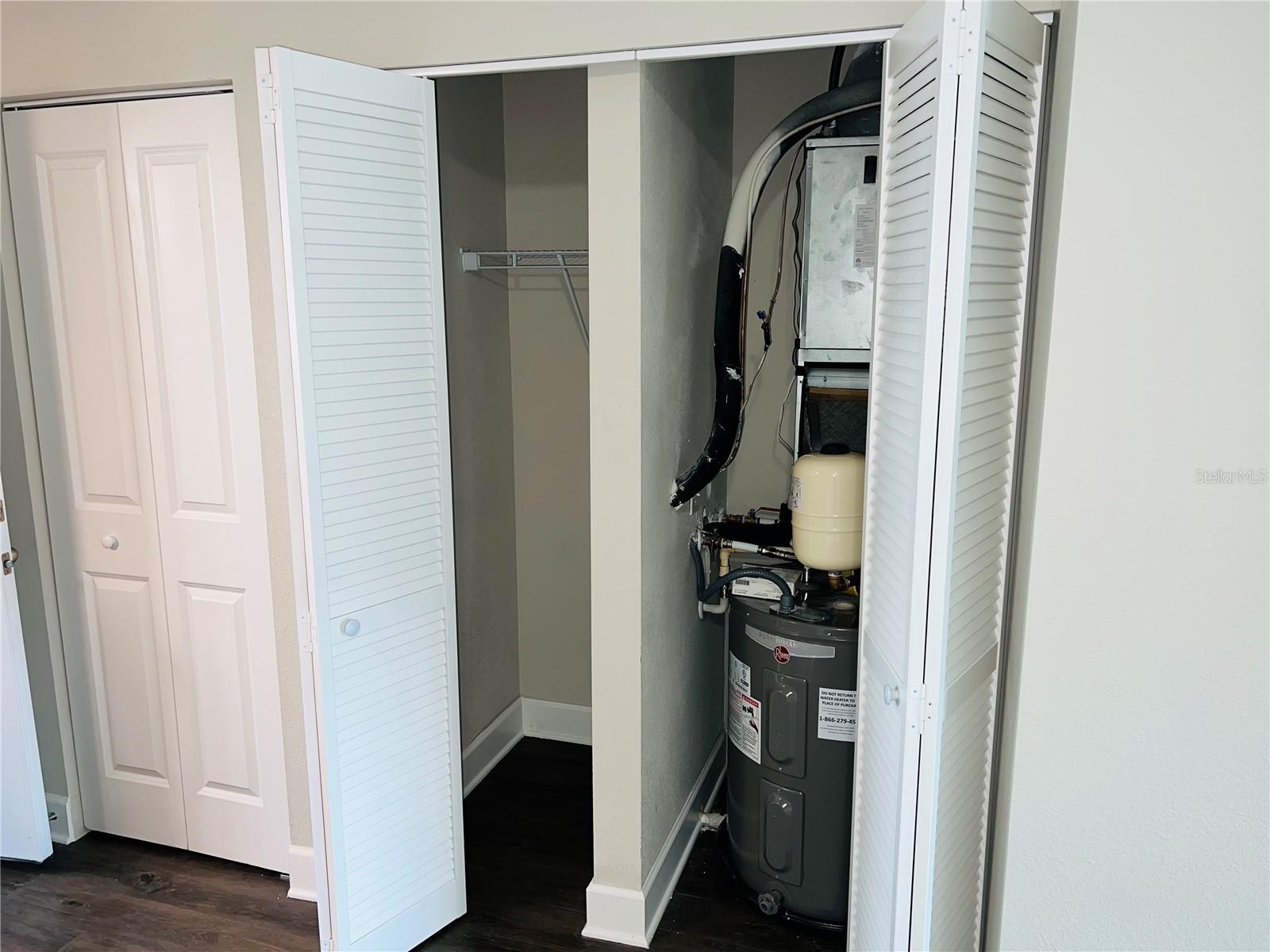 DOCKSIDE CONDO - Residential Lease