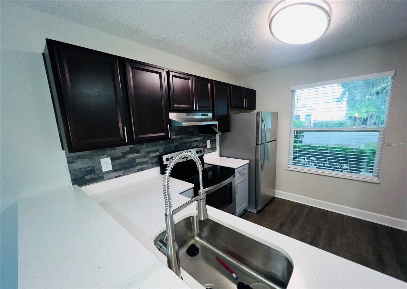 DOCKSIDE CONDO - Residential Lease