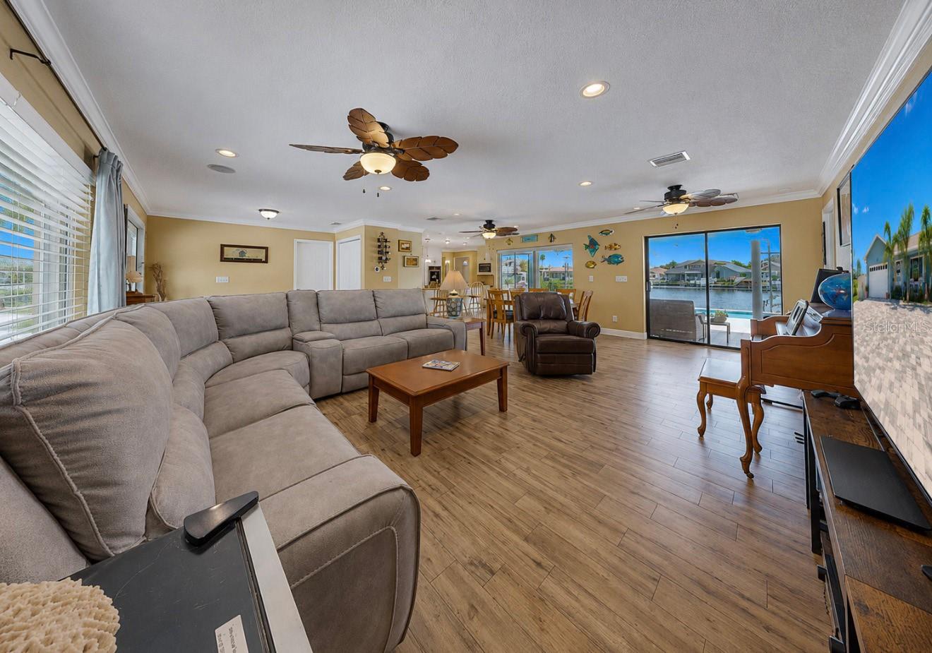 APOLLO BEACH UNIT 13 PT 1 RE - Residential