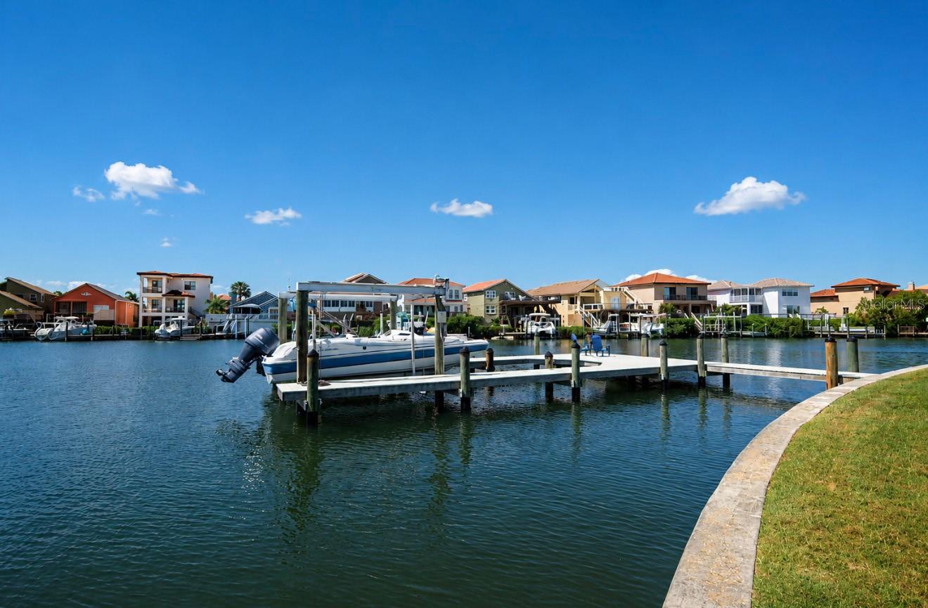 APOLLO BEACH UNIT 13 PT 1 RE - Residential