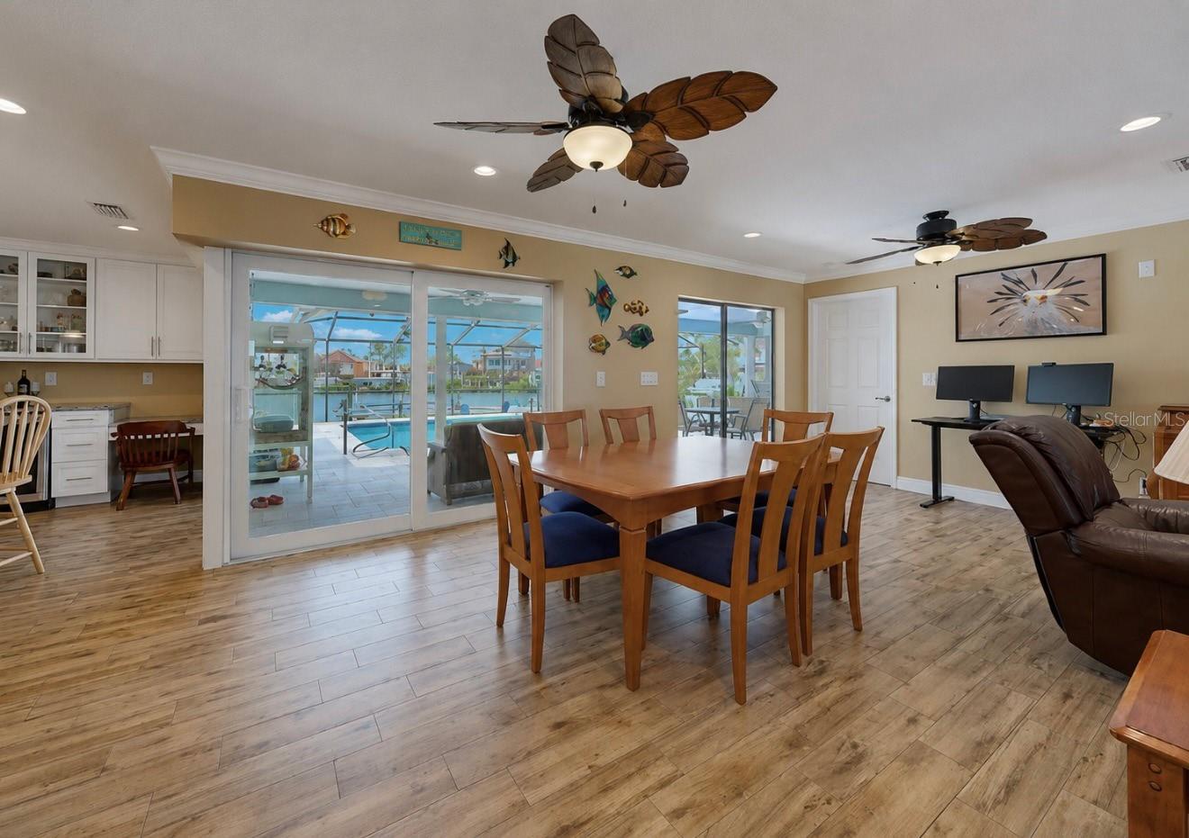 APOLLO BEACH UNIT 13 PT 1 RE - Residential