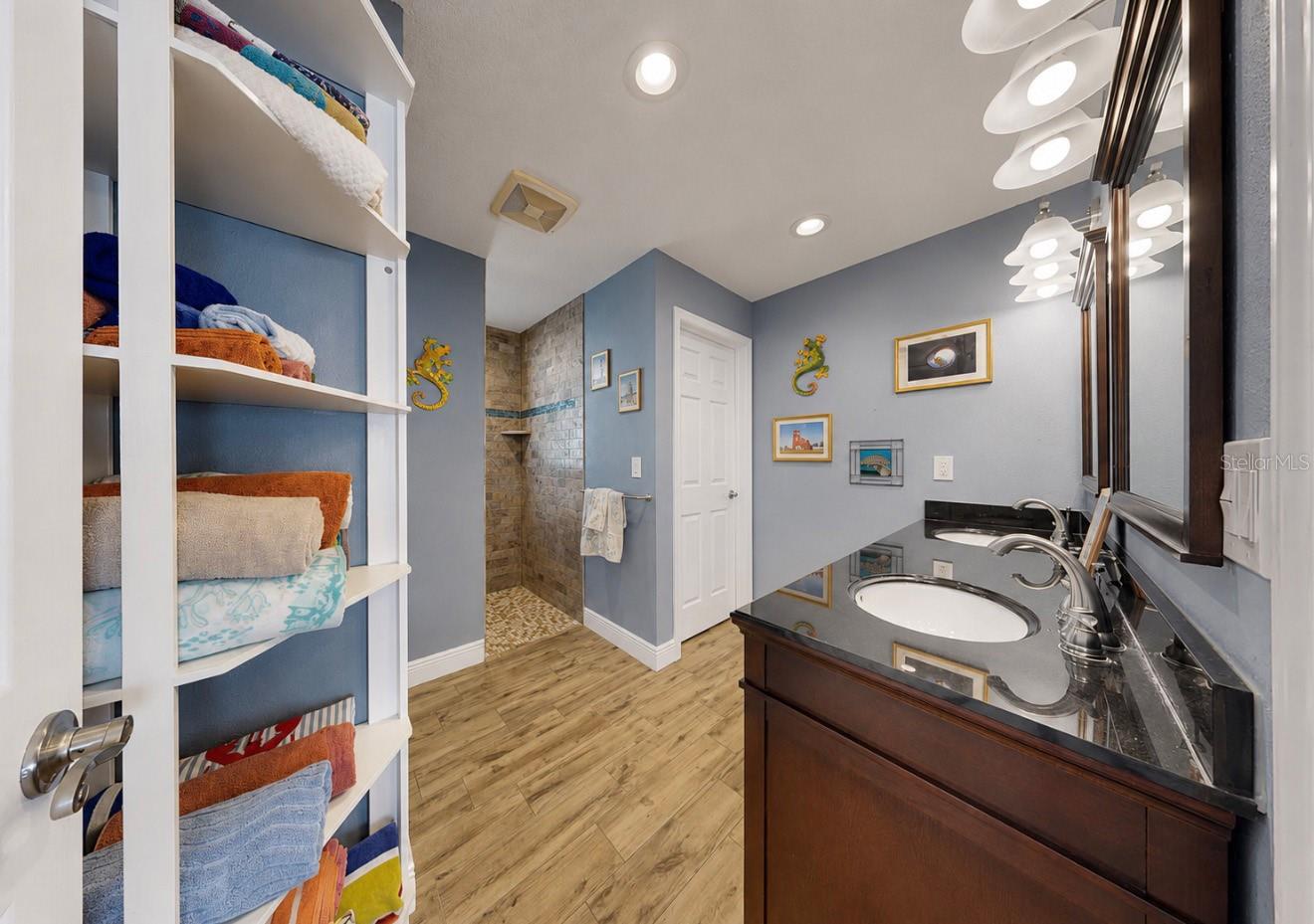 APOLLO BEACH UNIT 13 PT 1 RE - Residential
