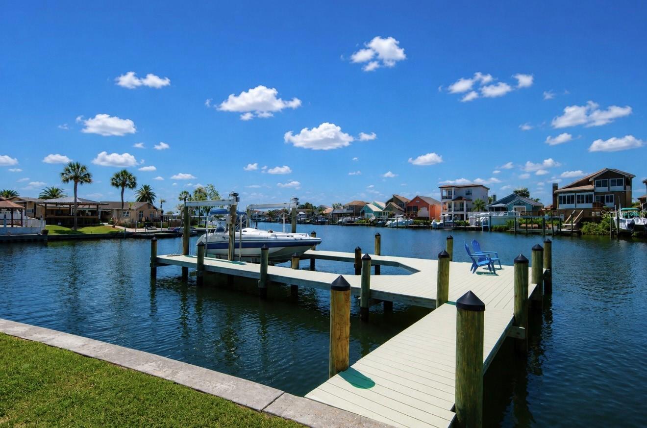 APOLLO BEACH UNIT 13 PT 1 RE - Residential
