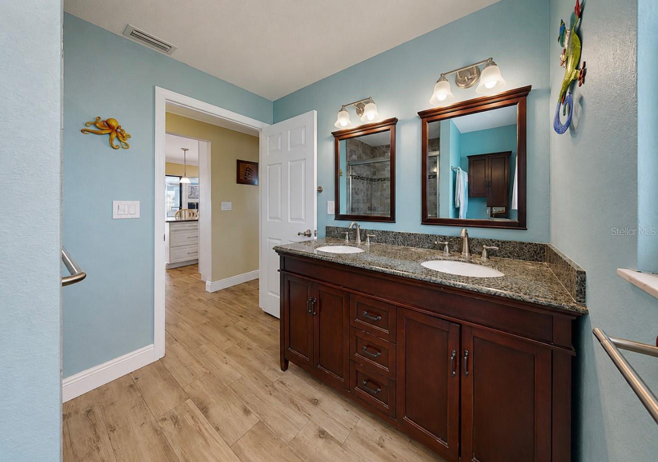 APOLLO BEACH UNIT 13 PT 1 RE - Residential