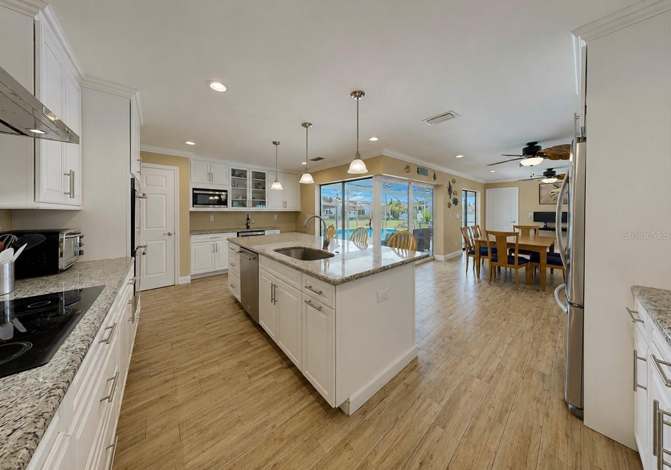 APOLLO BEACH UNIT 13 PT 1 RE - Residential