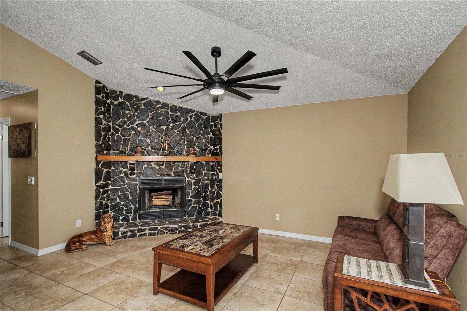 MARION OAKS UN 01 - Residential