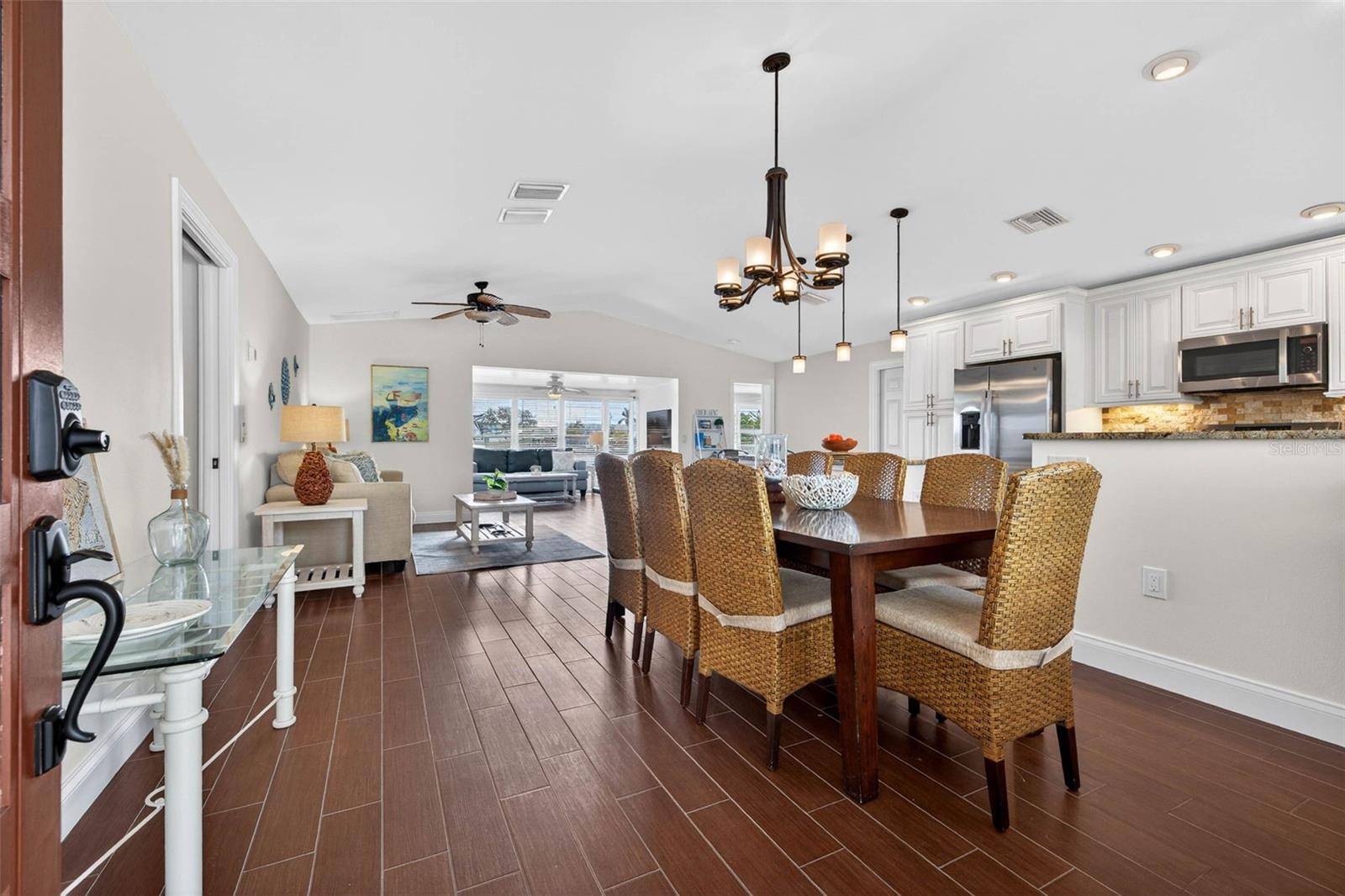 LA HACIENDA REP - Residential