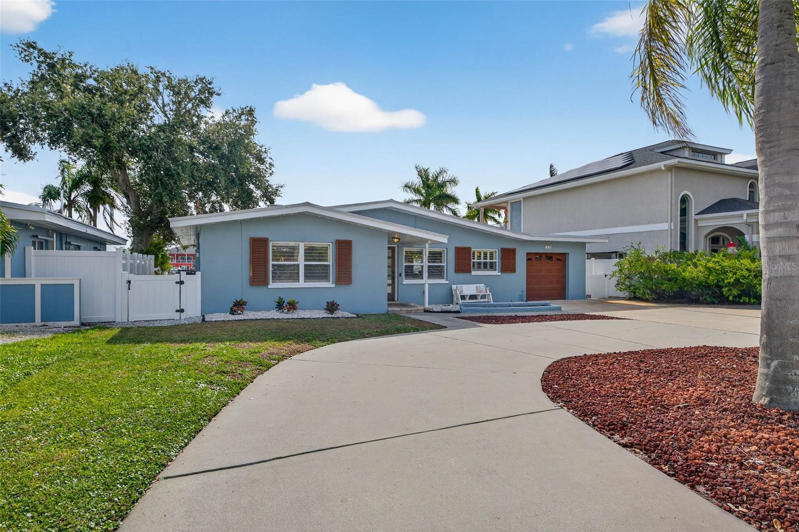 LA HACIENDA REP - Residential