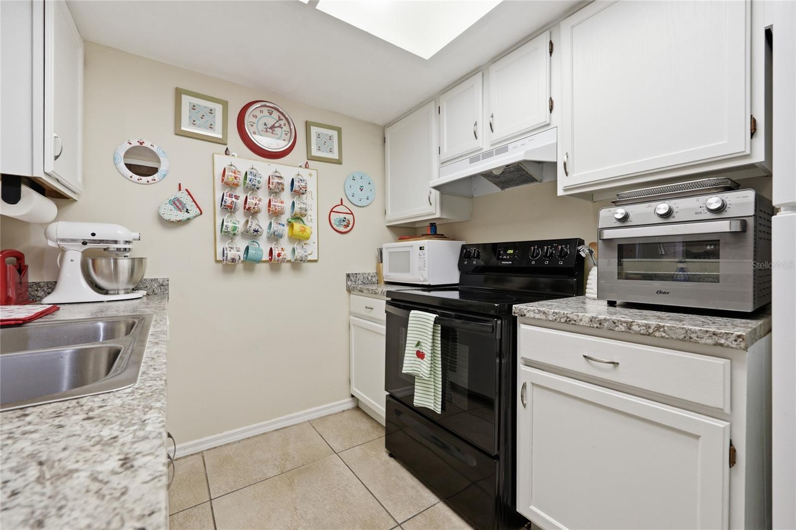 ROCKWOOD VILLAS UNIT II - Residential