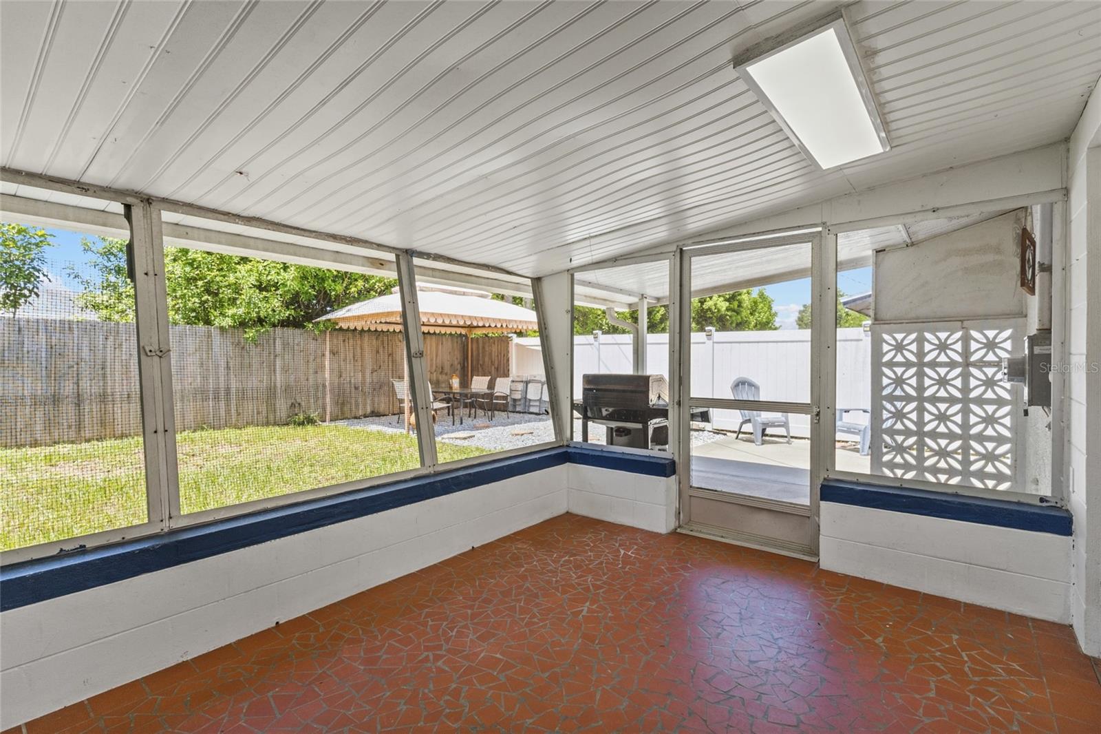 RIDGEWOOD GROVES - Residential