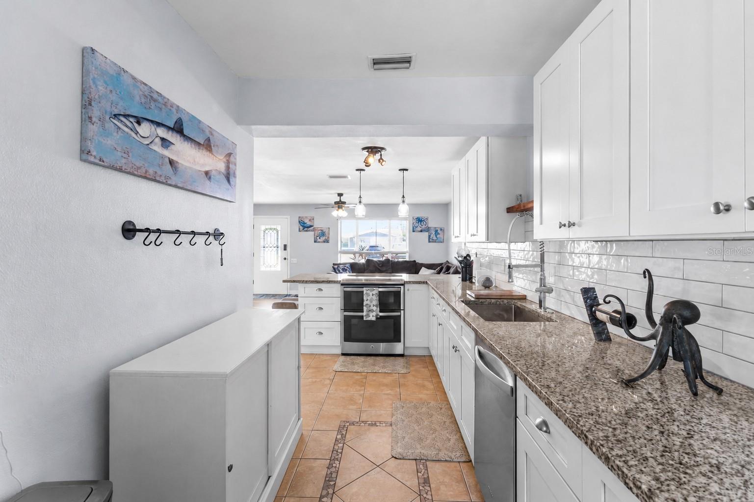 RIDGEWOOD GROVES - Residential