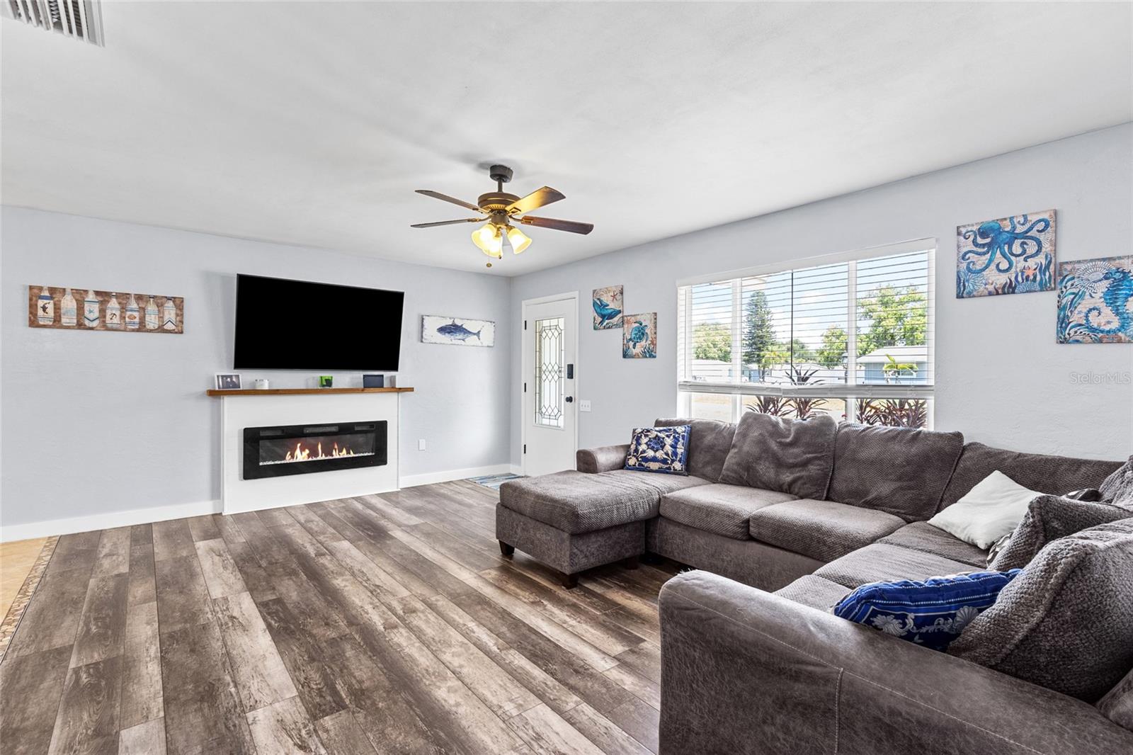 RIDGEWOOD GROVES - Residential