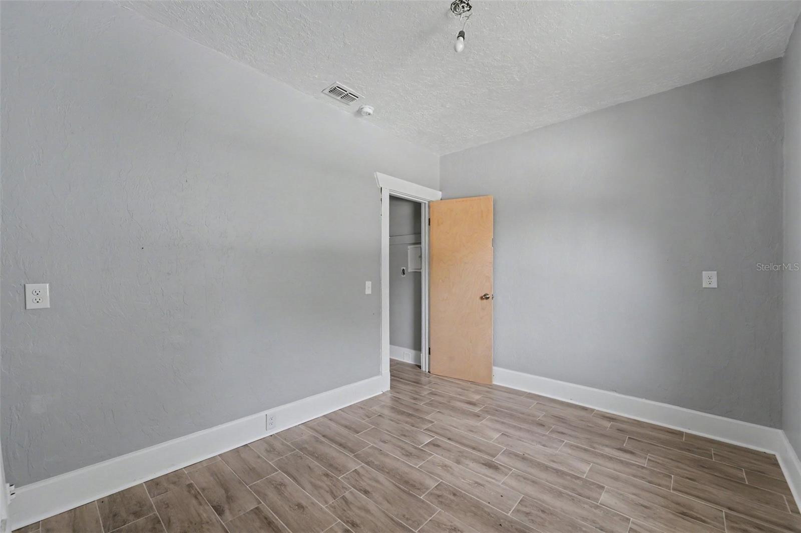 FARRAR A H - Residential Income