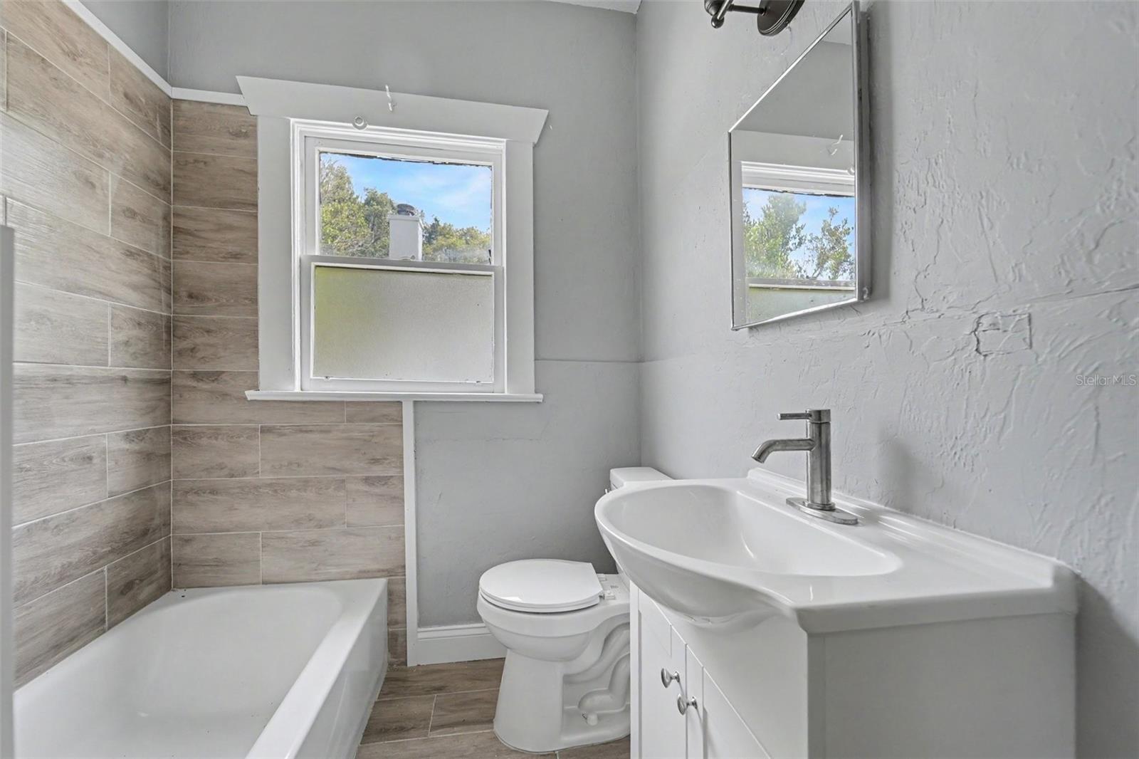 FARRAR A H - Residential Income