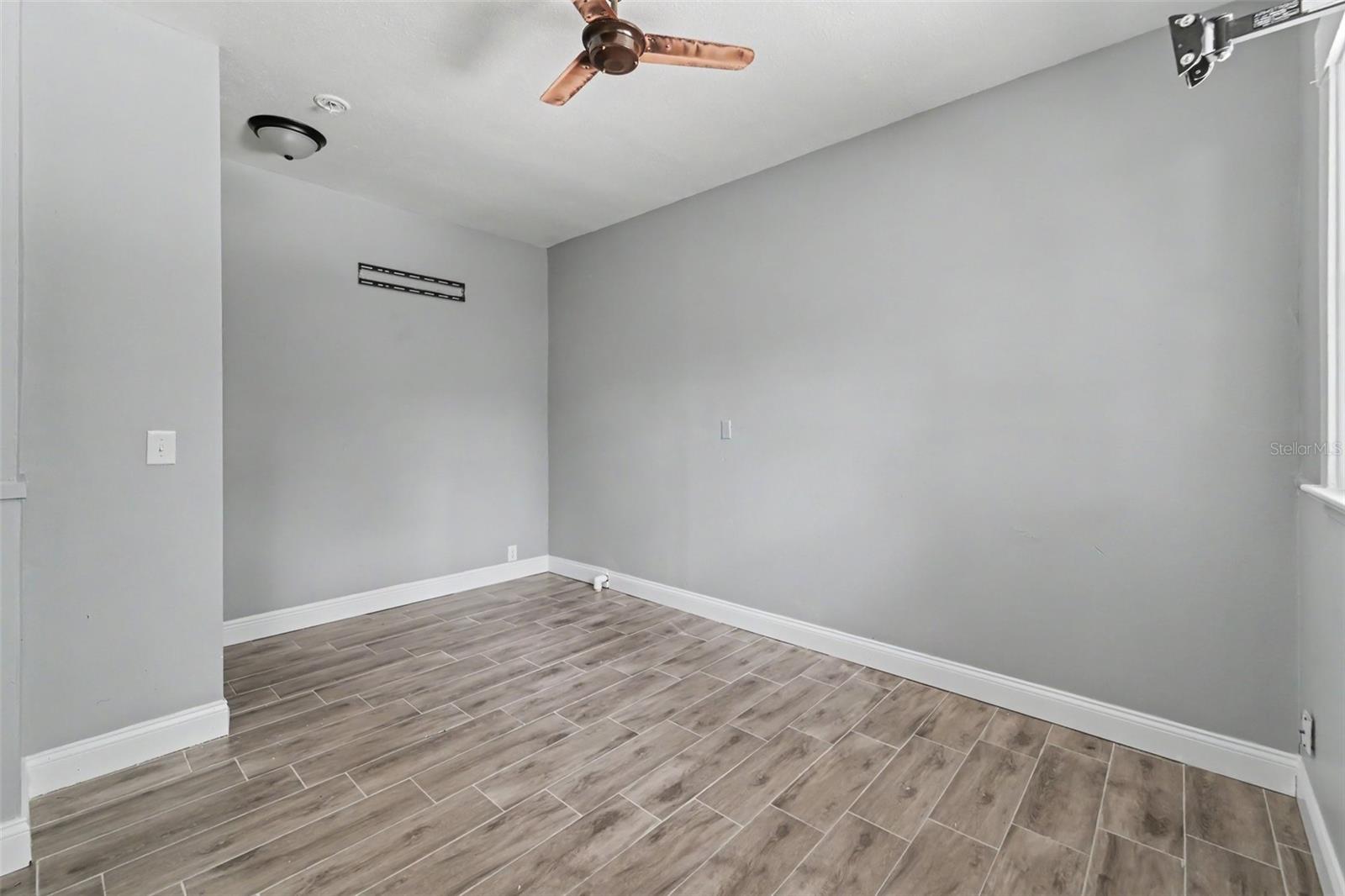 FARRAR A H - Residential Income
