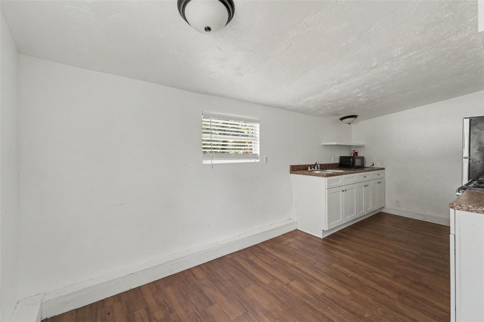 FARRAR A H - Residential Income