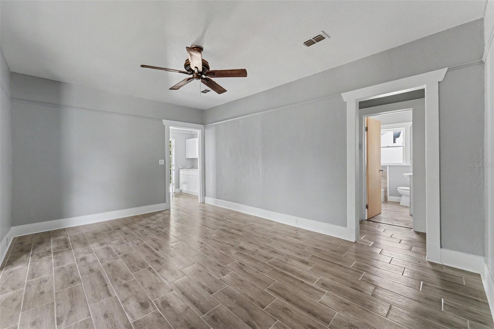 FARRAR A H - Residential Income