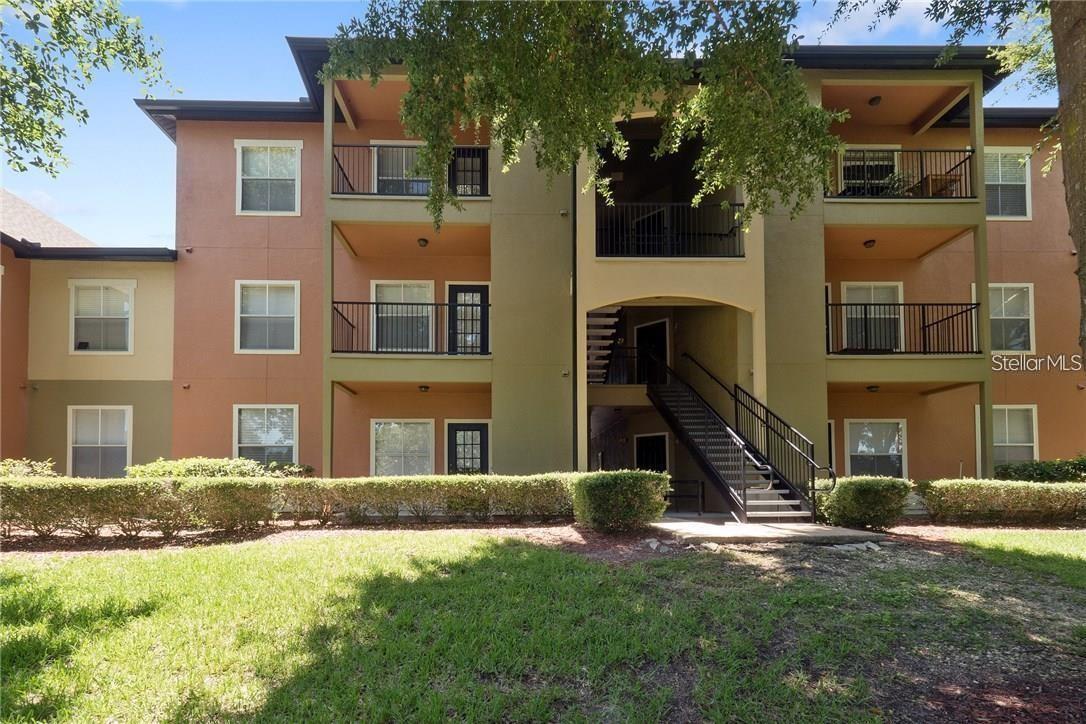 Beautiful 1-Bedroom, 1-Bathroom Apartment for Rent
Enjoy comfortable living in this beautiful 1-bedroom, 1-bathroom apartment located in a quiet and secure double-gated community. The unit features gorgeous hardwood floors throughout the living room, hallway, and primary bedroom. A washer and dryer are also included for your convenience.
Residents can enjoy excellent community amenities in a safe and well-maintained environment. Conveniently located near Valencia College, numerous restaurants, golf courses, and premier shopping at The Mall at Millenia.
Don't miss this opportunity to make this wonderful apartment your new home!