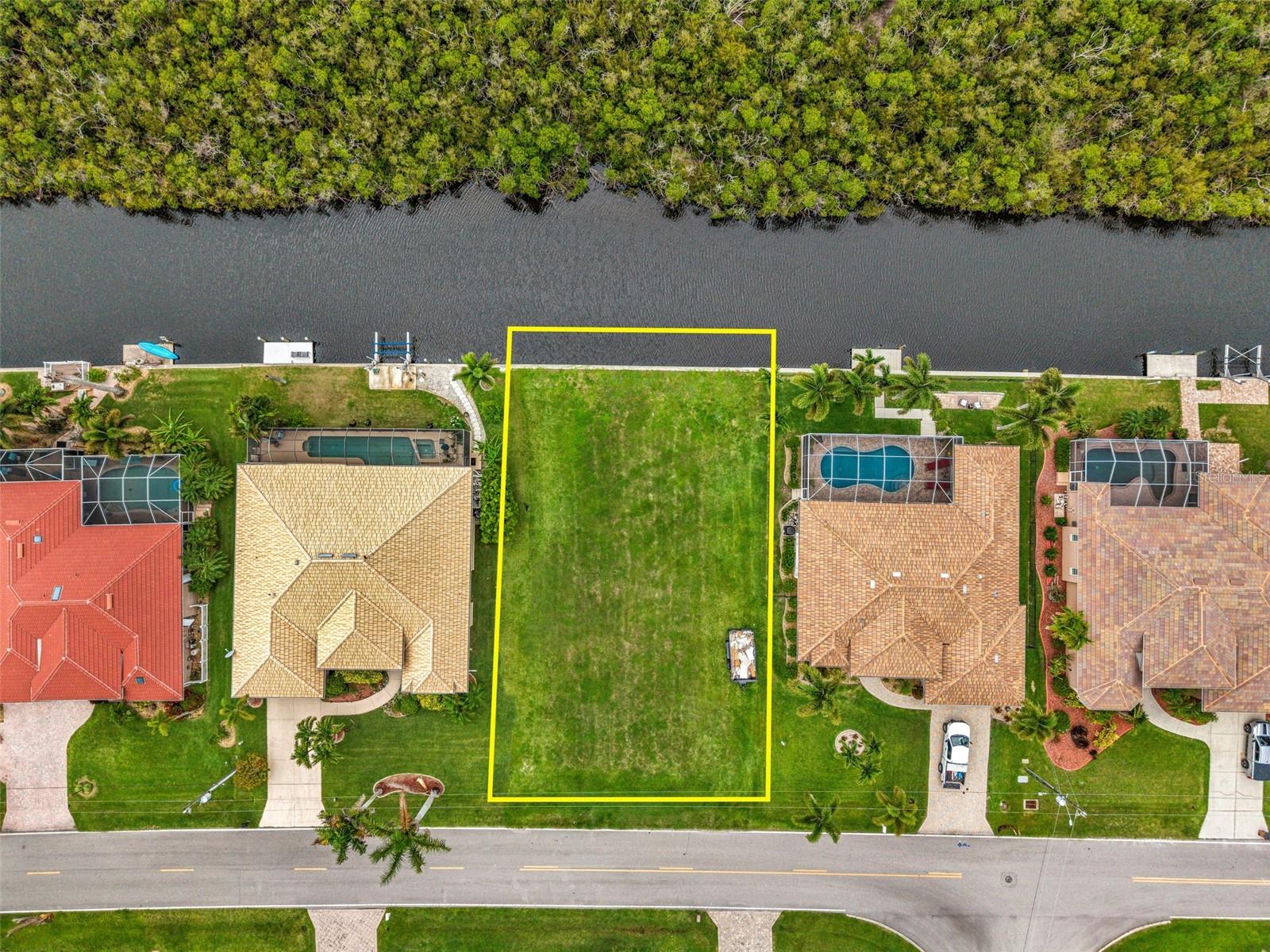 PUNTA GORDA ISLES SEC 15 - Land