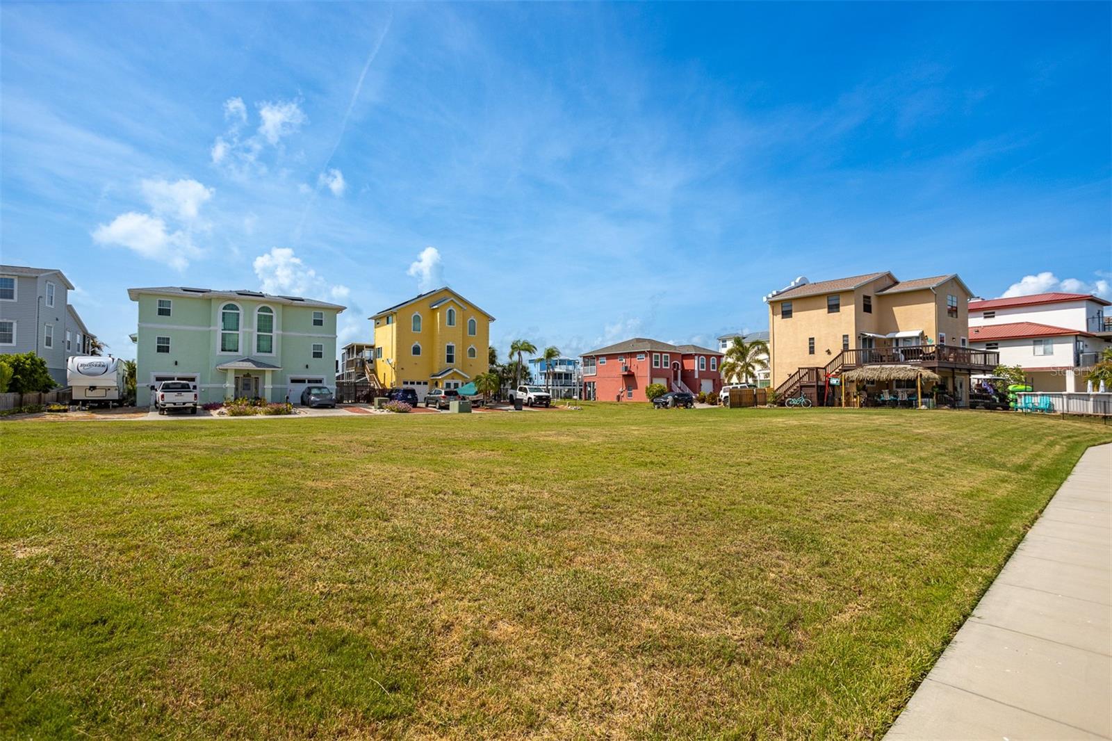 HUDSON BEACH ESTATES - Land