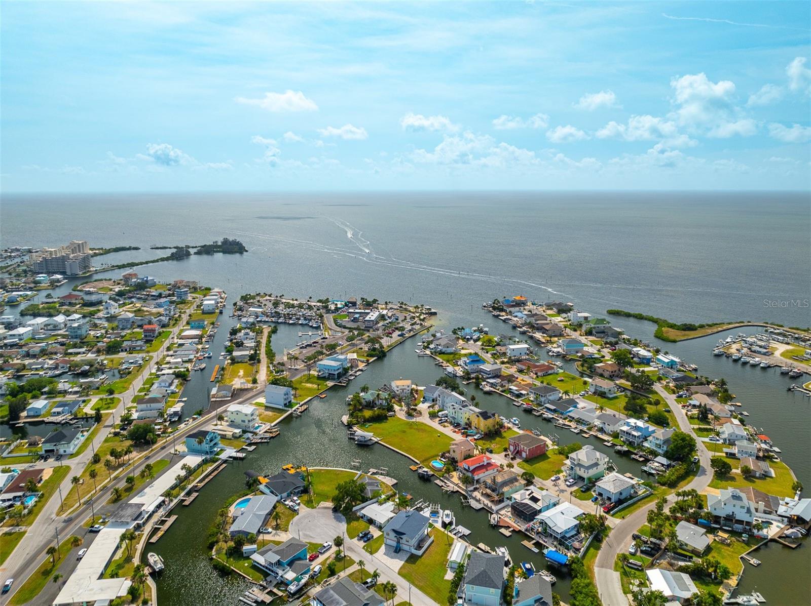 HUDSON BEACH ESTATES - Land
